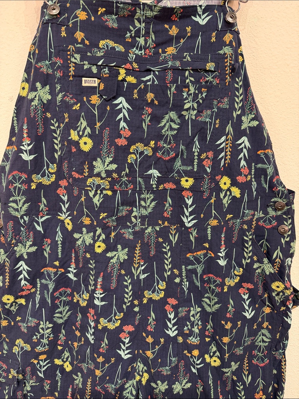 Duluth Trading Co. Wildflower Print Overalls XXL x 29 Navy Botanical Cottagecore - Picture 4 of 9